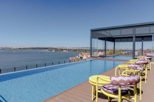 Piscina Rooftop - Upon Harbor