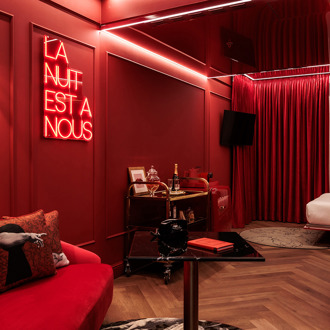 Signature Studio