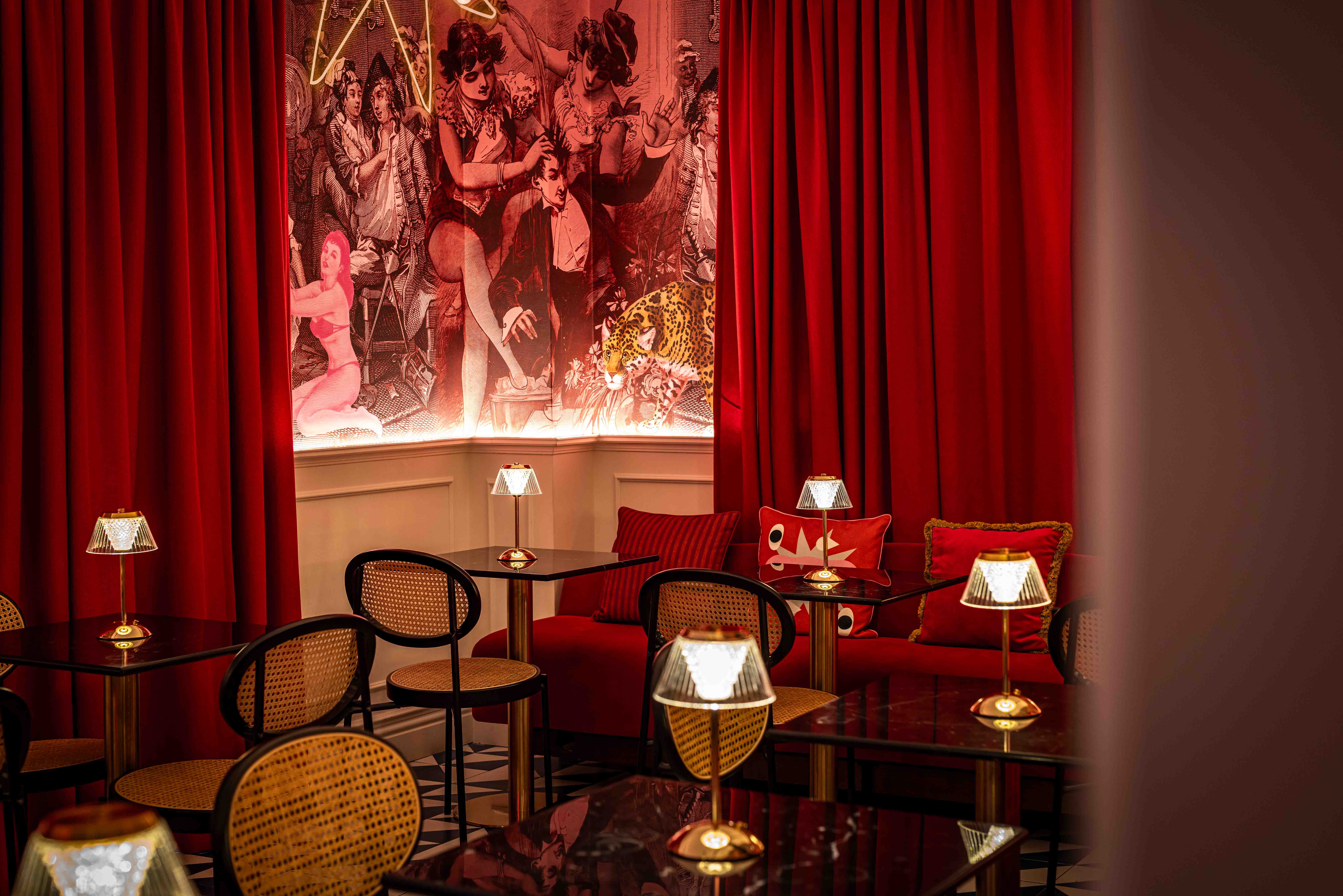 Angels Bar4