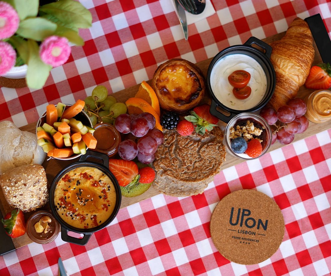 Upon Lisbon Pool Brunch 1